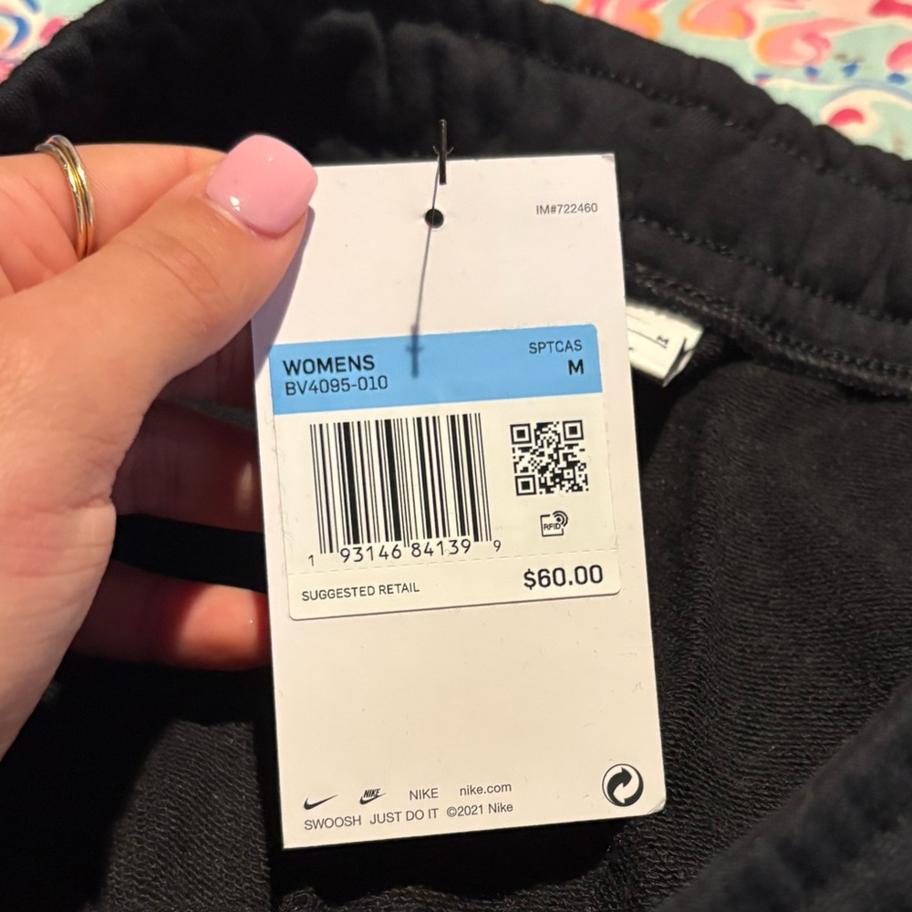 BRAND NEW NIKE SWEATPANTS
